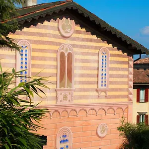 2* בית הארחה Palazzo Rivola